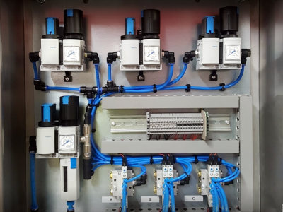 http://79.170.40.229/bhpneumatics.co.uk/wp-content/uploads/2016/11/electronic-control-cabinets-400x300.png